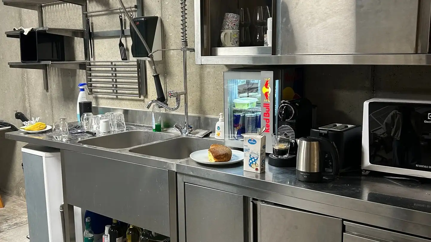 Bureau à louer - Albisriederstrasse 253, 8047 Zürich - Photo 2