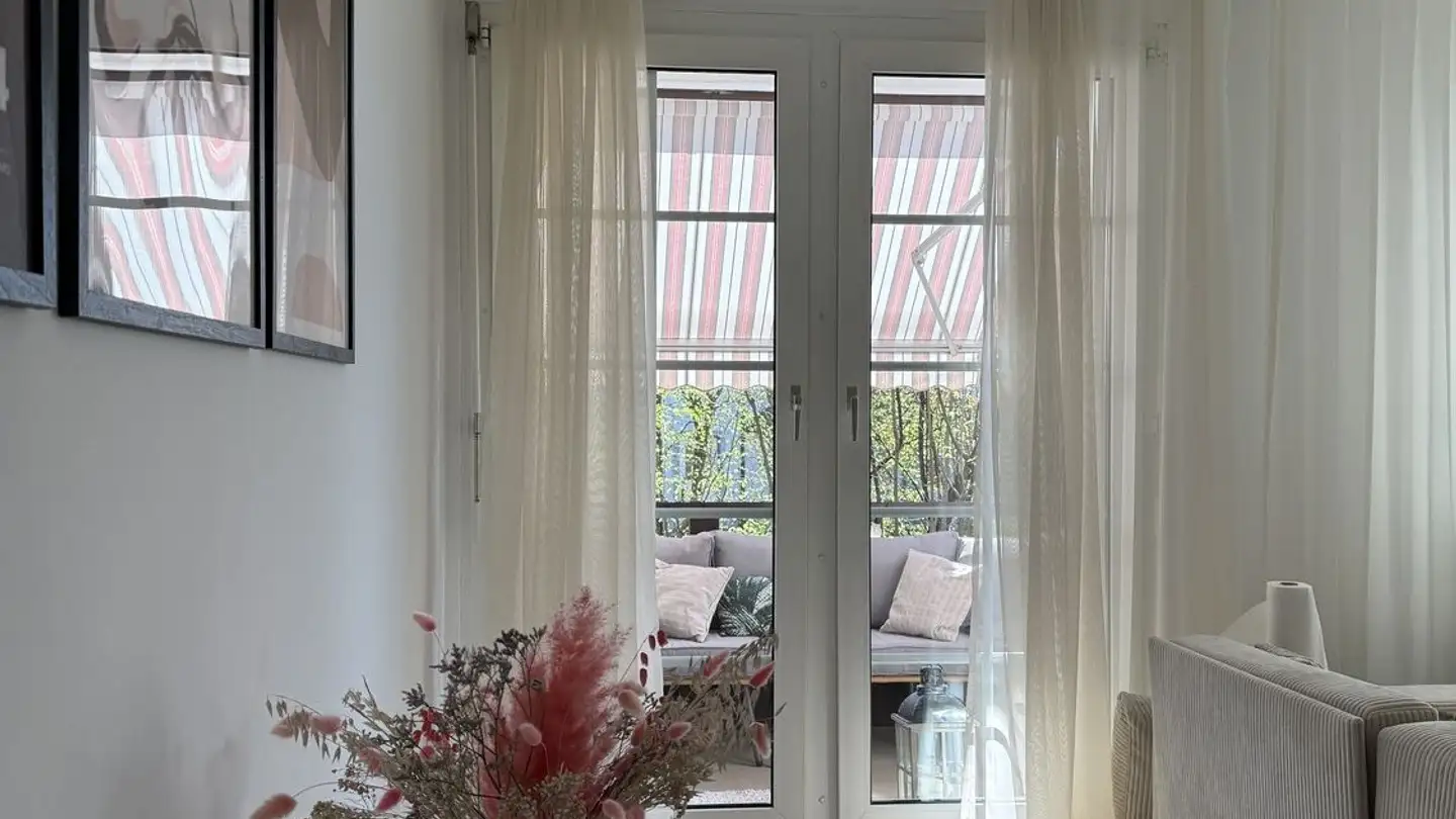 Appartement à louer - Im Schneeberg 4, 8708 Männedorf - Photo 2