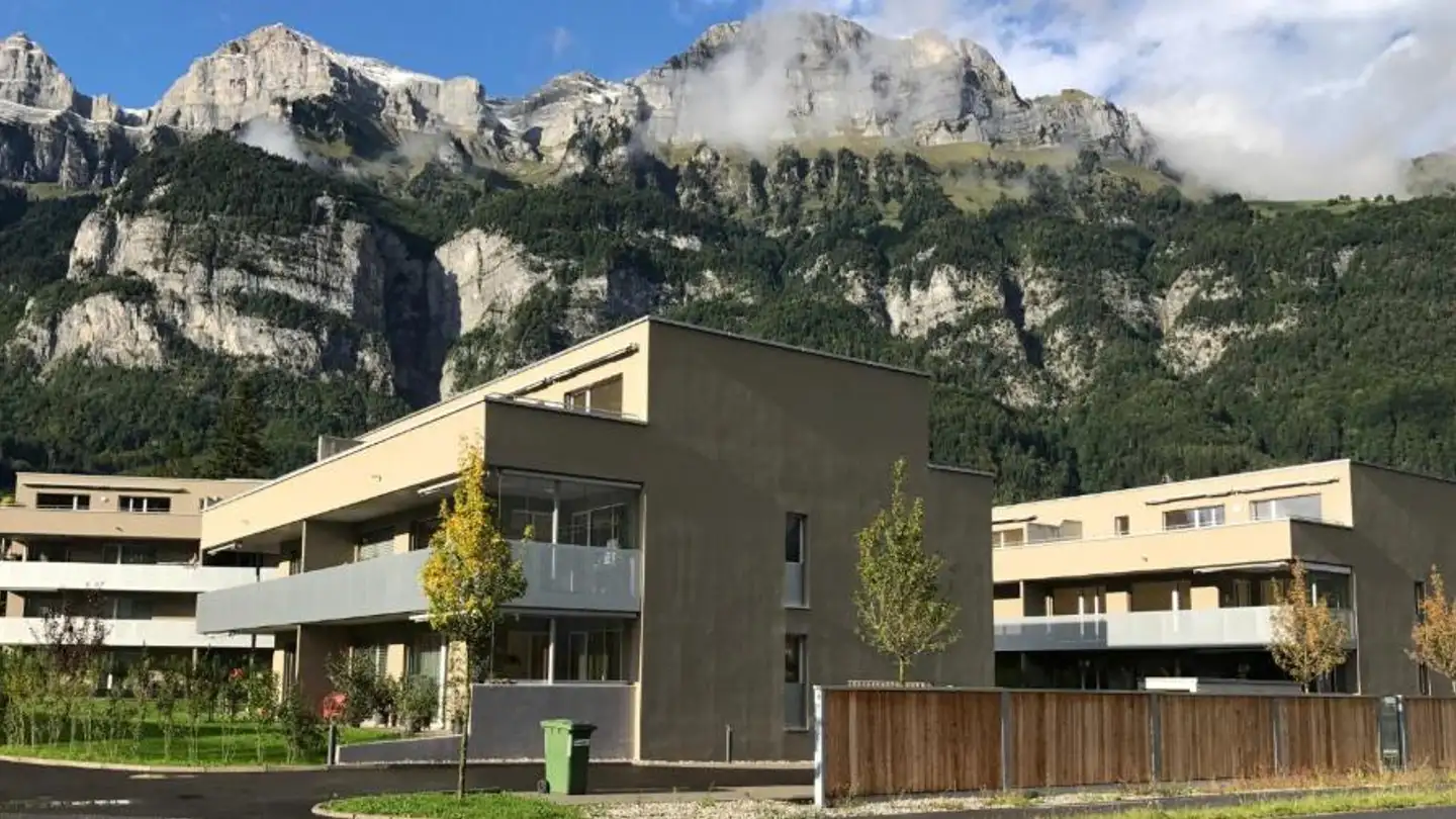 Covered parking space for rent - Baumgartenweg 1, 8880 Walenstadt