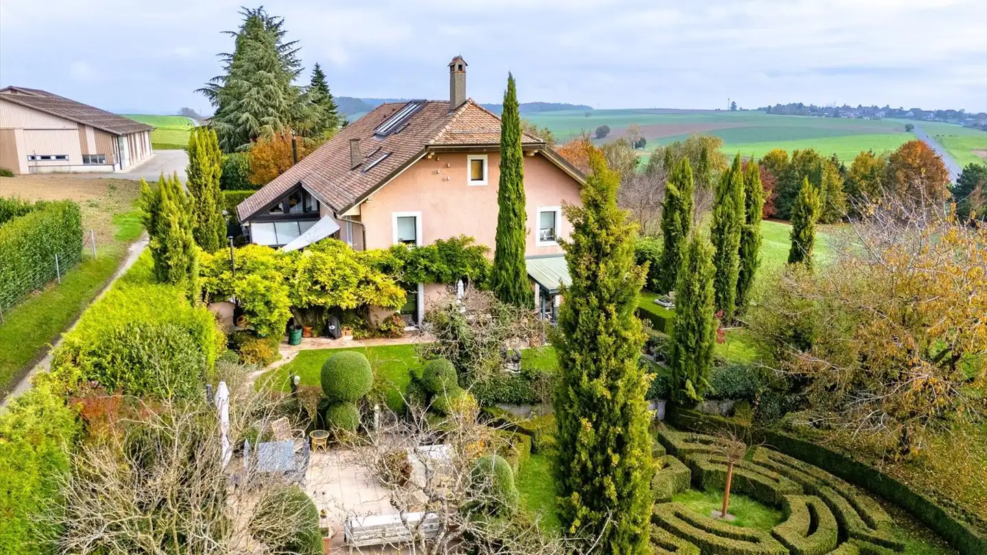 Villa in vendita - 1117 Grancy