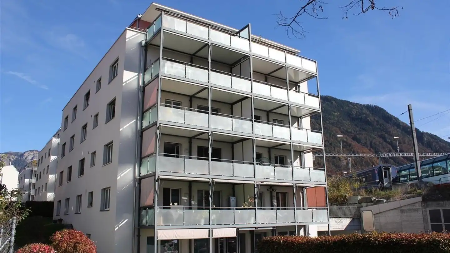Place de parking intérieure pour moto à louer - Segantinistrasse, 7000 Chur