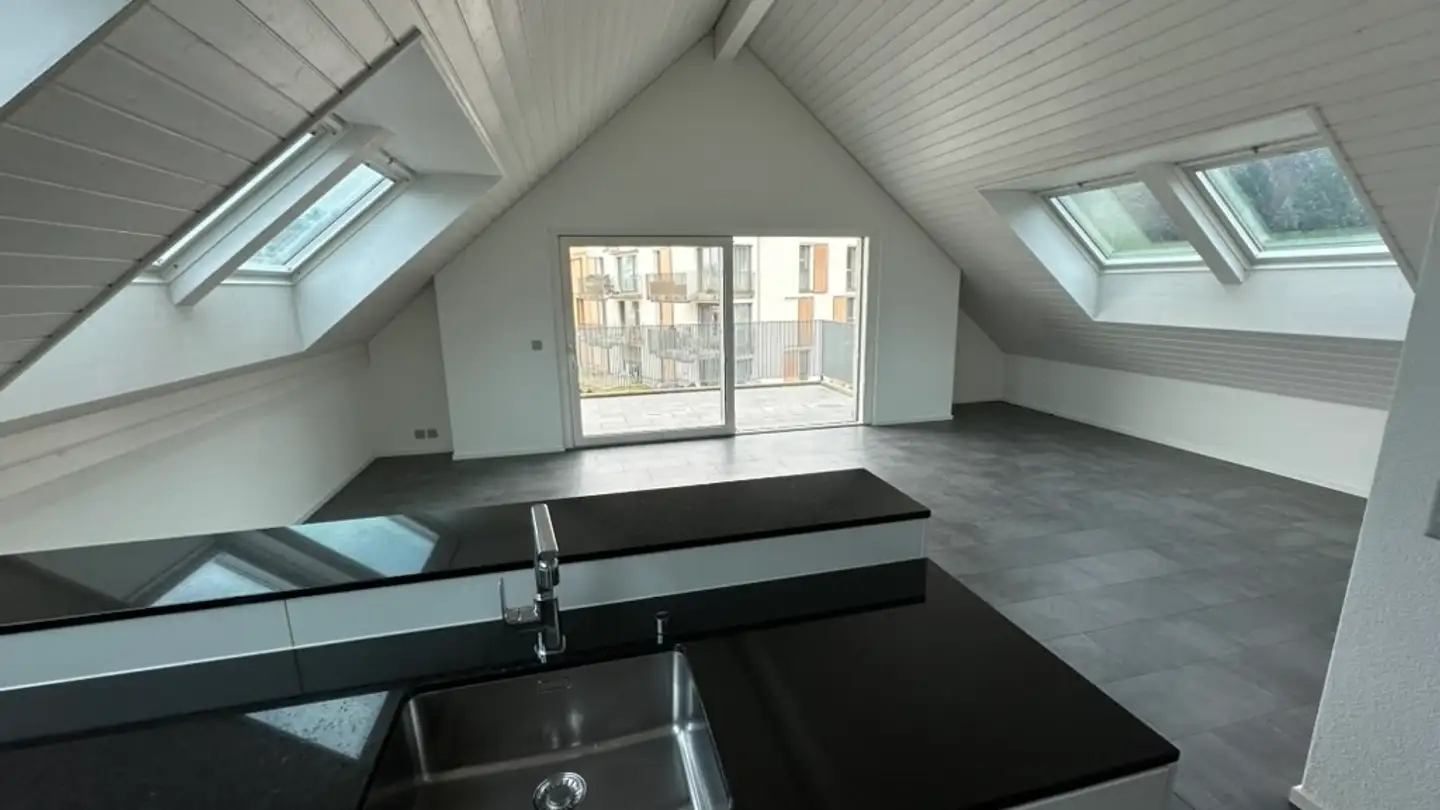 Attic flat for rent - Aspbachstrasse, 8426 Lufingen - Photo 4