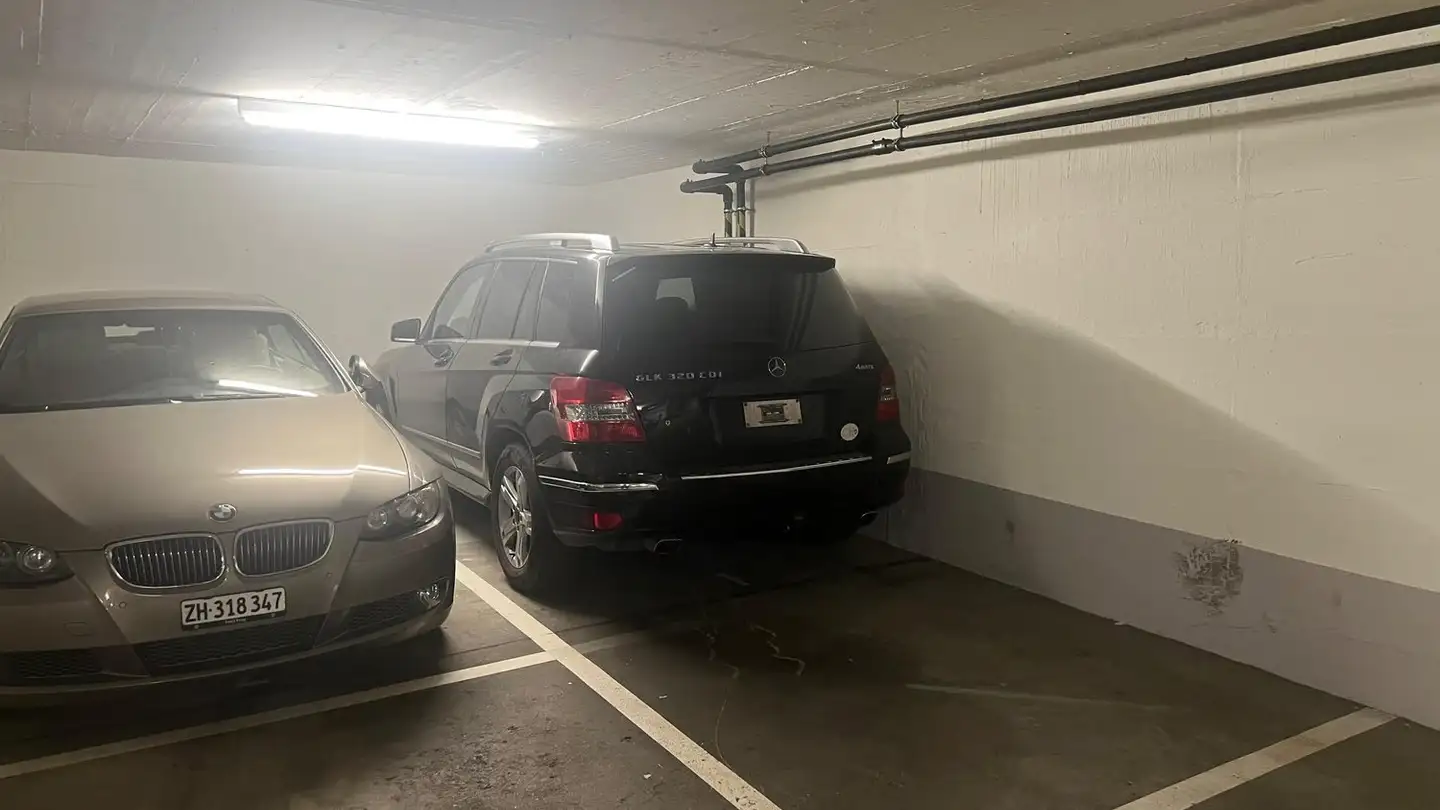 Underground parking space for rent - Minervastrasse 110, 8032 Zürich
