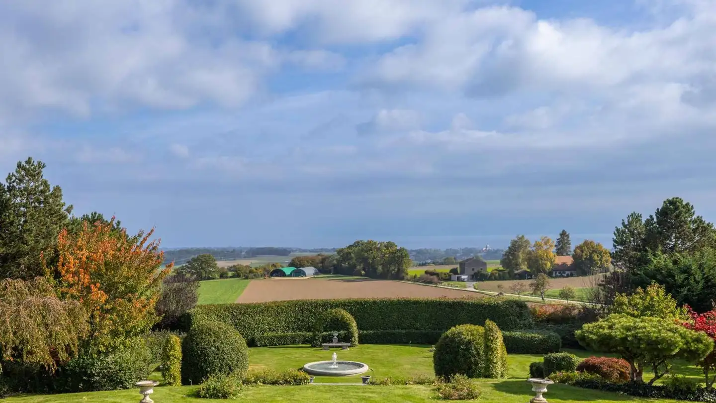 Villa for sale - 1143 Apples - Photo 2