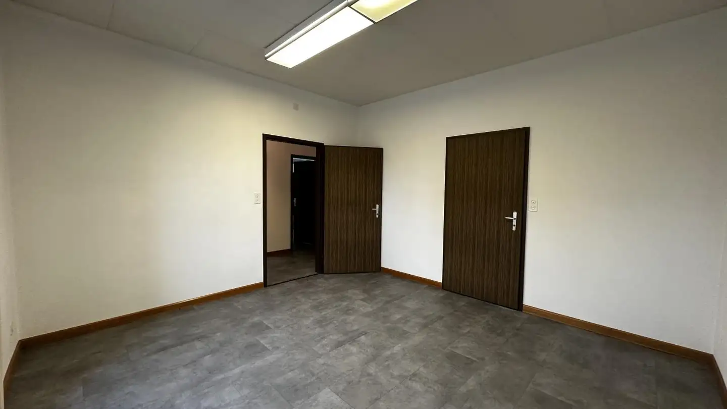 Gewerbe mieten - Rue Achille-Merguin 1, 2900 Porrentruy - Foto 3