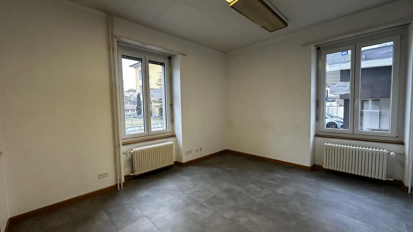 Gewerbe mieten - Rue Achille-Merguin 1, 2900 Porrentruy - Foto 2