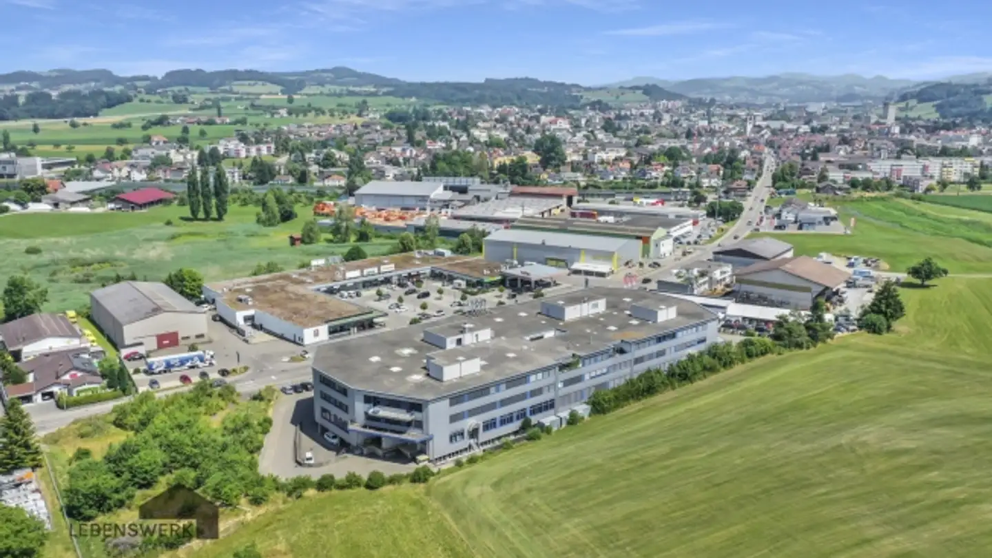 Edificio ad uso misto in affitto - Wilerstrasse 73, 9200 Gossau SG - Photo 2