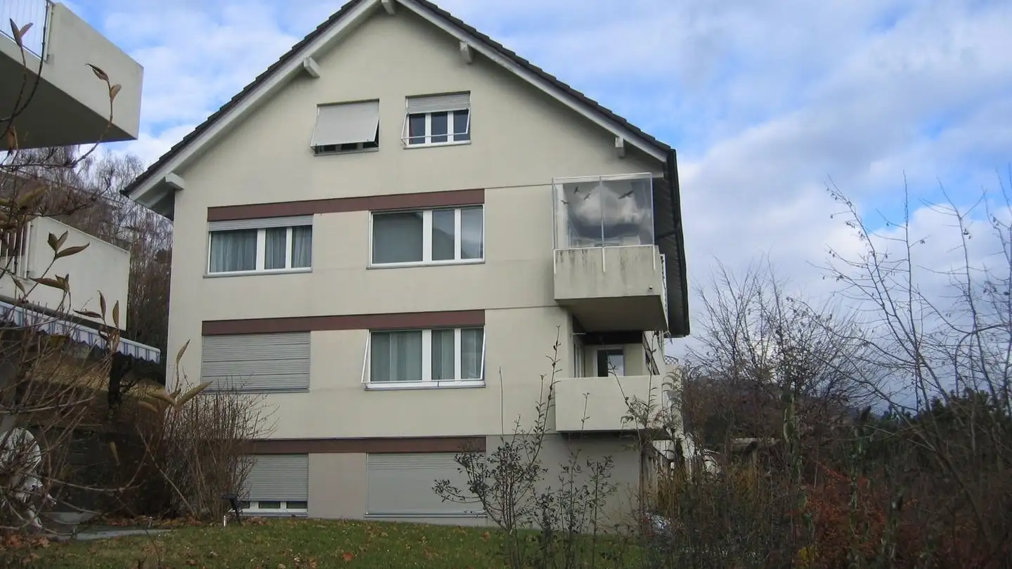 Attic flat for rent - Au Petit-Chêne / Im Eichhölzli 7, 2502 Biel/Bienne