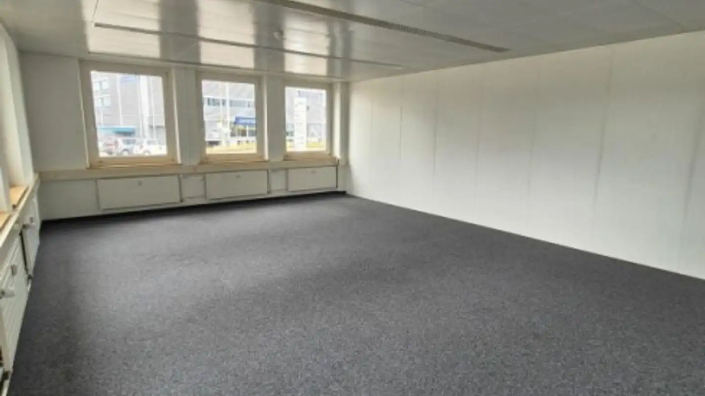 Spazio ufficio in affitto - Hohenrainstrasse 10, 4133 Pratteln