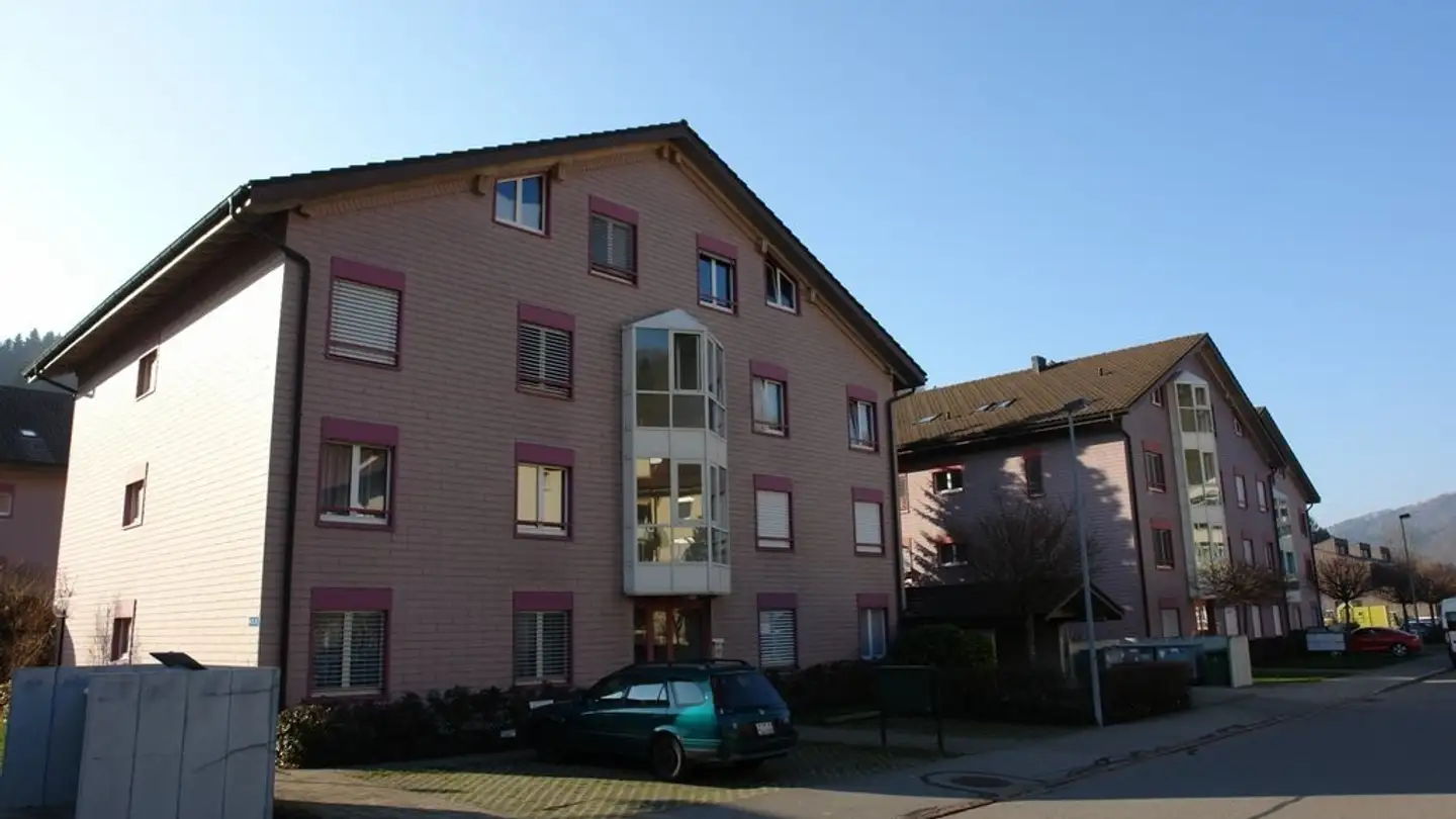 Tiefgaragenstellplatz mieten - Püntenstrasse 27, 8143 Stallikon