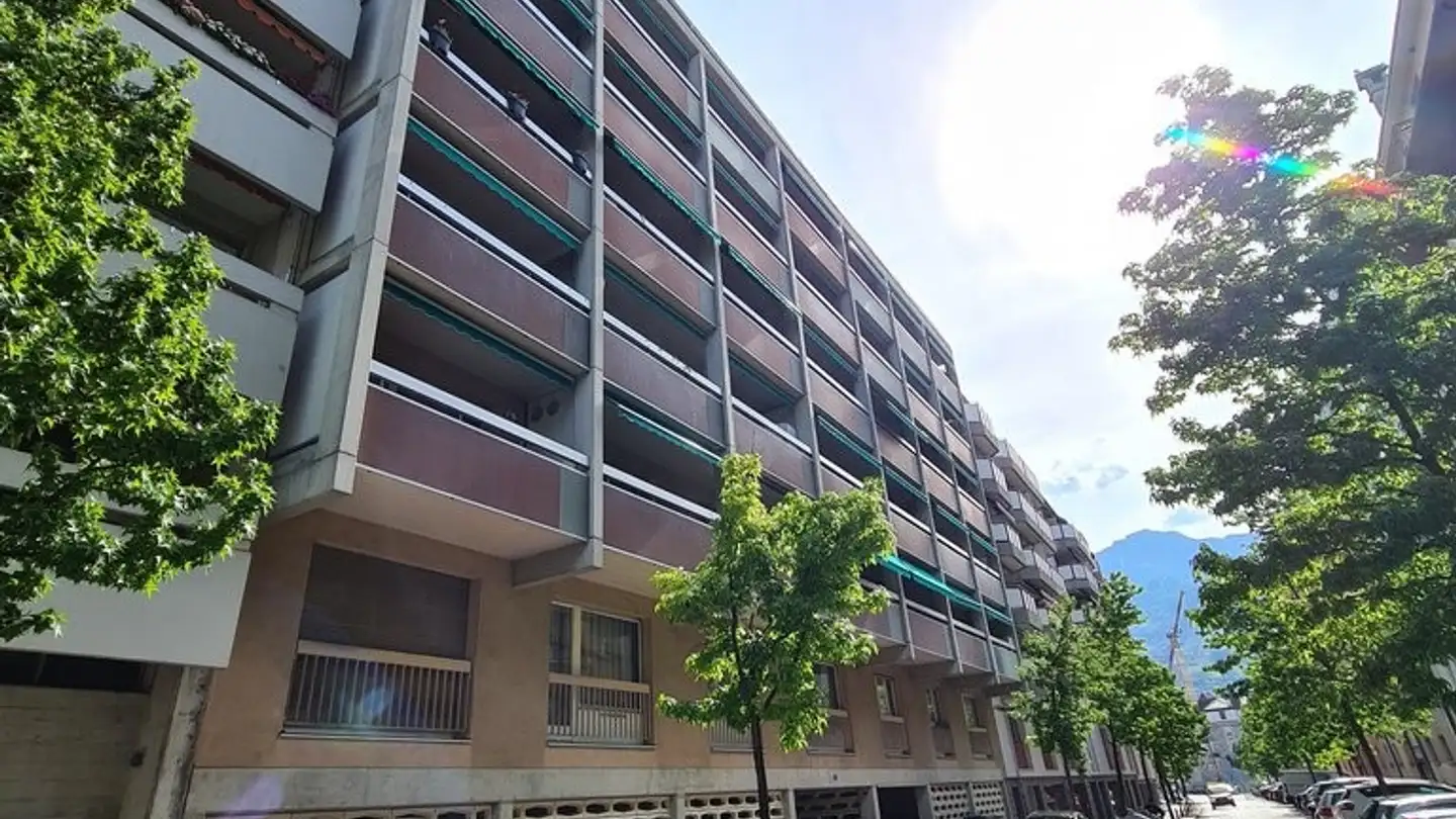 Outdoor parking space for rent - Avenue Mayor-Vautier 30, 1815 Clarens