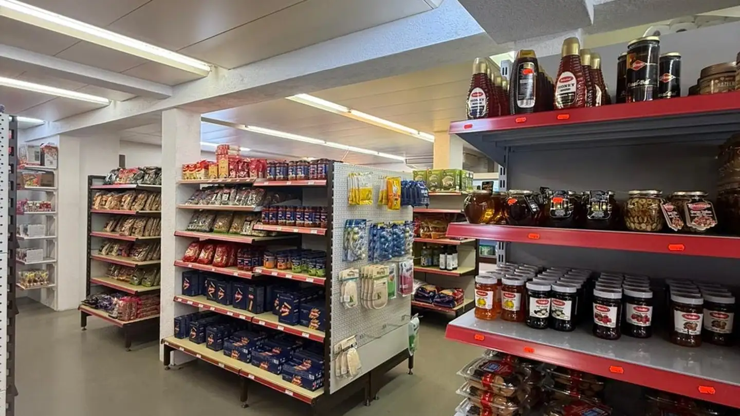 Gewerbe mieten - Hauptstrasse 39, 5316 Leuggern - Foto 2