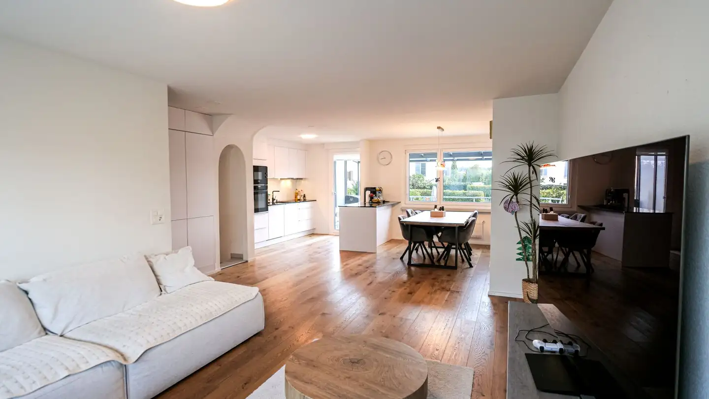 Row house for sale - Fiechtenweg 4, 4153 Reinach BL