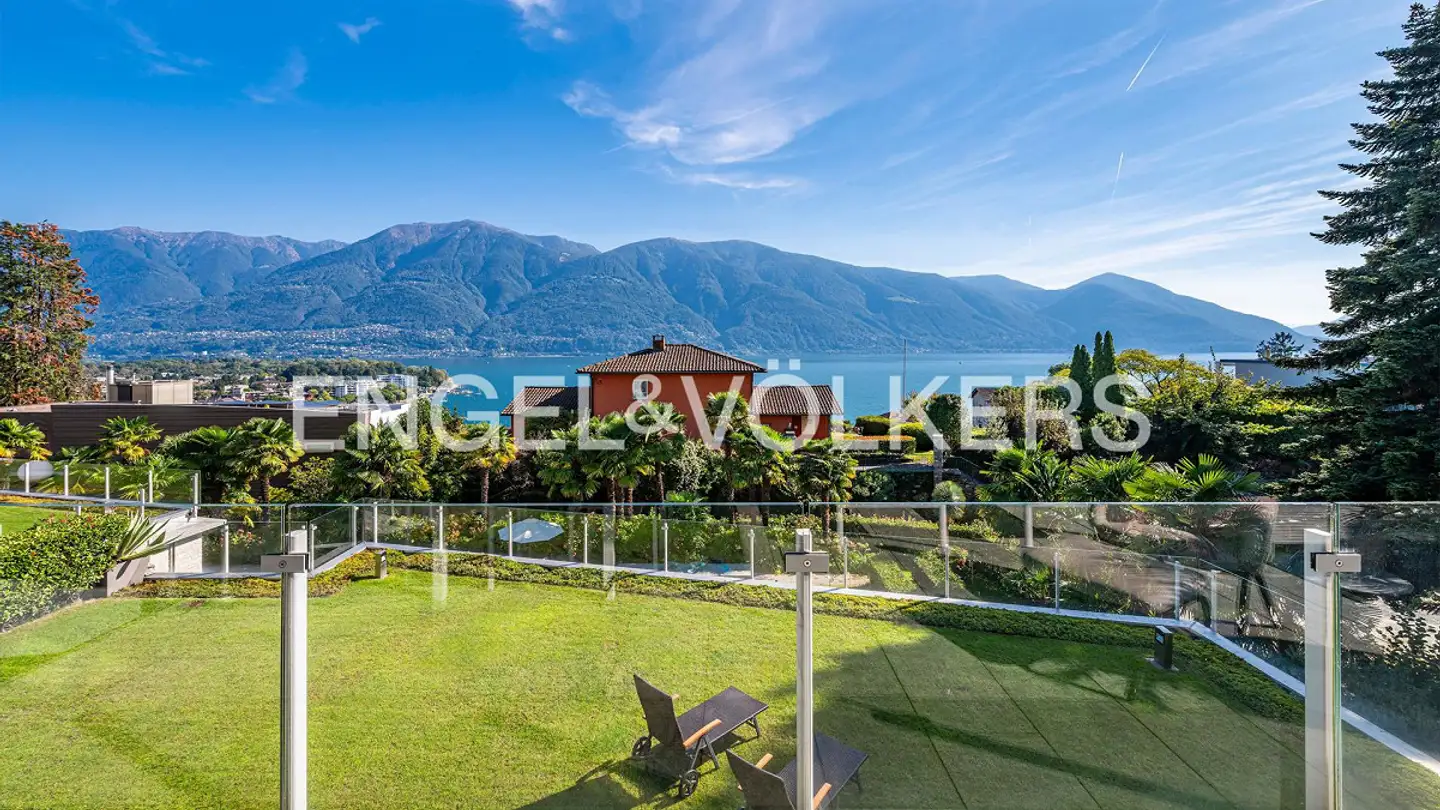 Duplex for sale - 6612 Ascona