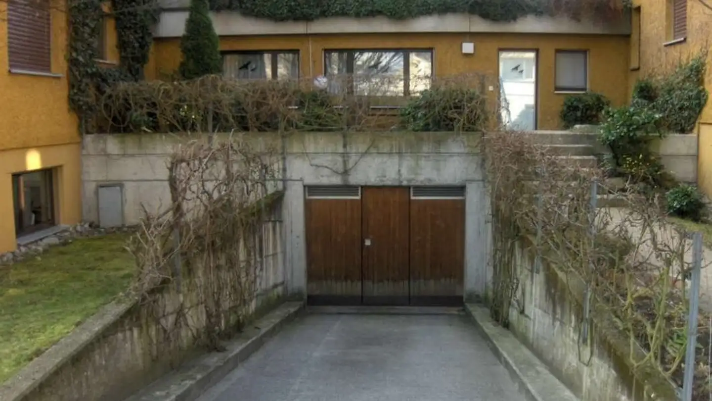Garage individuel à louer - Güetliweg 3, 8050 Zürich