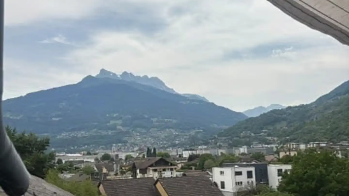 Attic flat for rent - Route Du Montagnier 102, 1868 Collombey - Photo 2