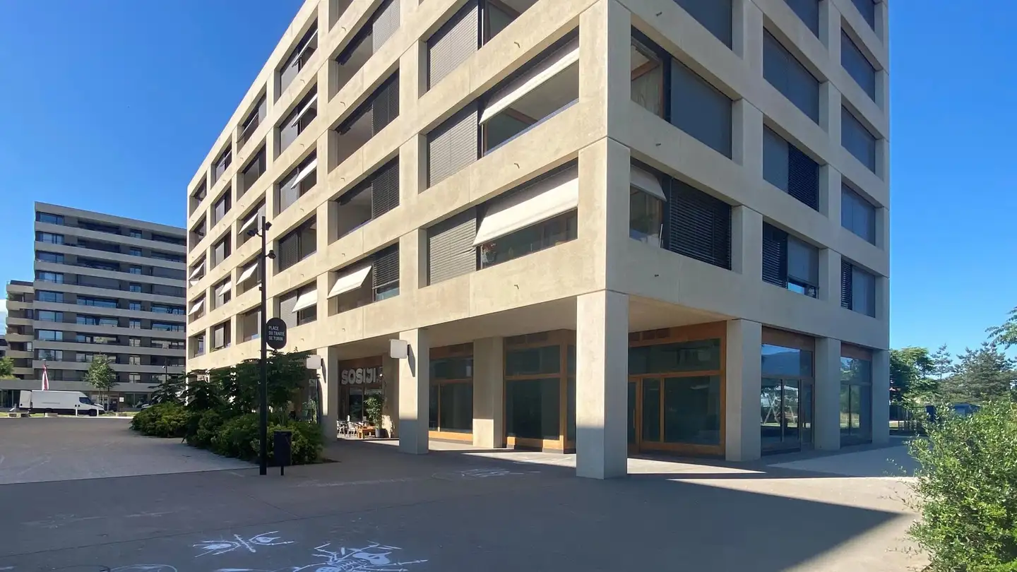 Shop for rent - Place Du Traité-De-Turin 5, 1226 Thônex