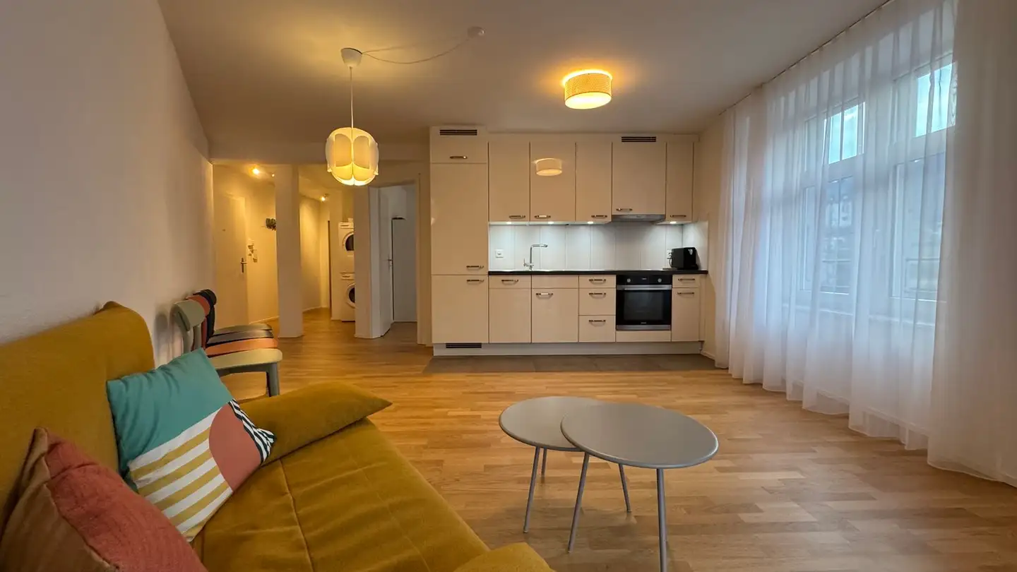 Edificio residenziale in vendita - Bahnhofstrasse 37, 8762 Schwanden GL