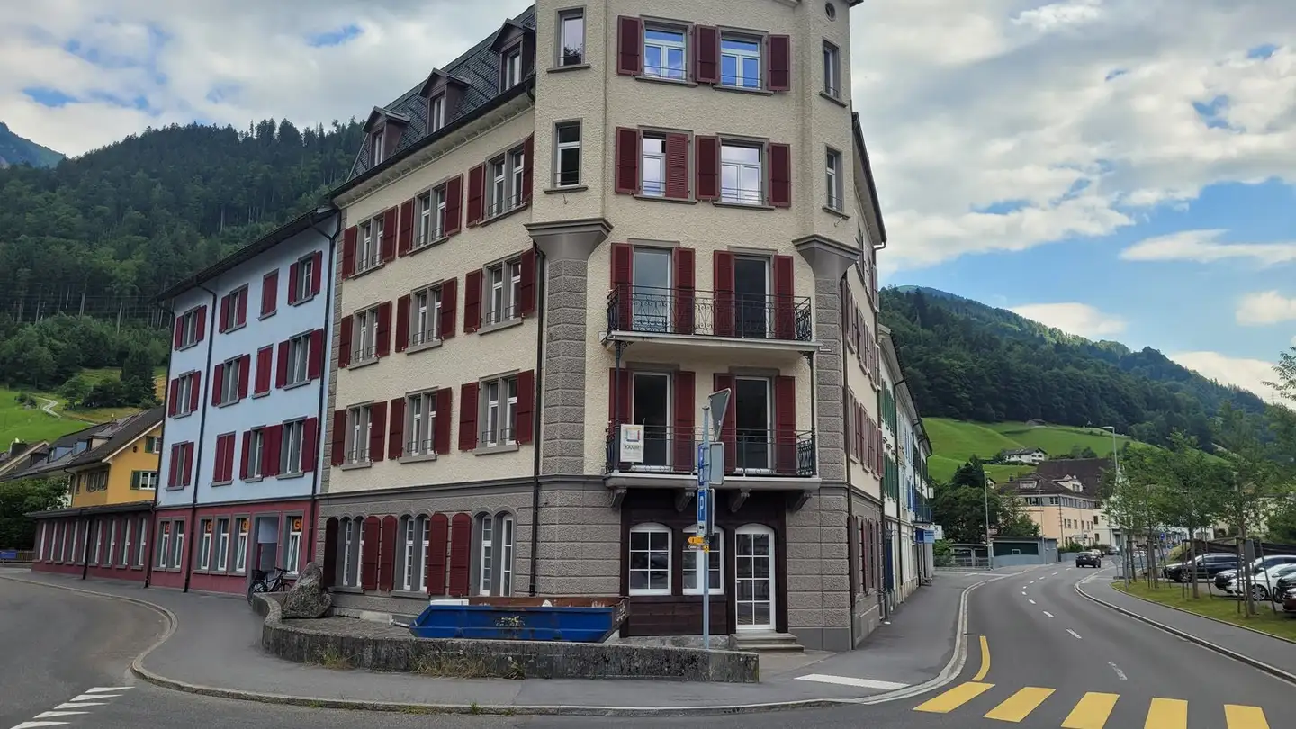 Edificio residenziale in vendita - Bahnhofstrasse 37, 8762 Schwanden GL - Foto 2