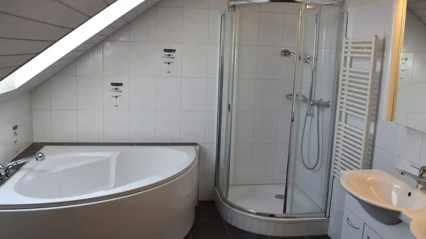 Dachgeschosswohnung mieten - Amselweg 14, 3661 Uetendorf - Foto 3