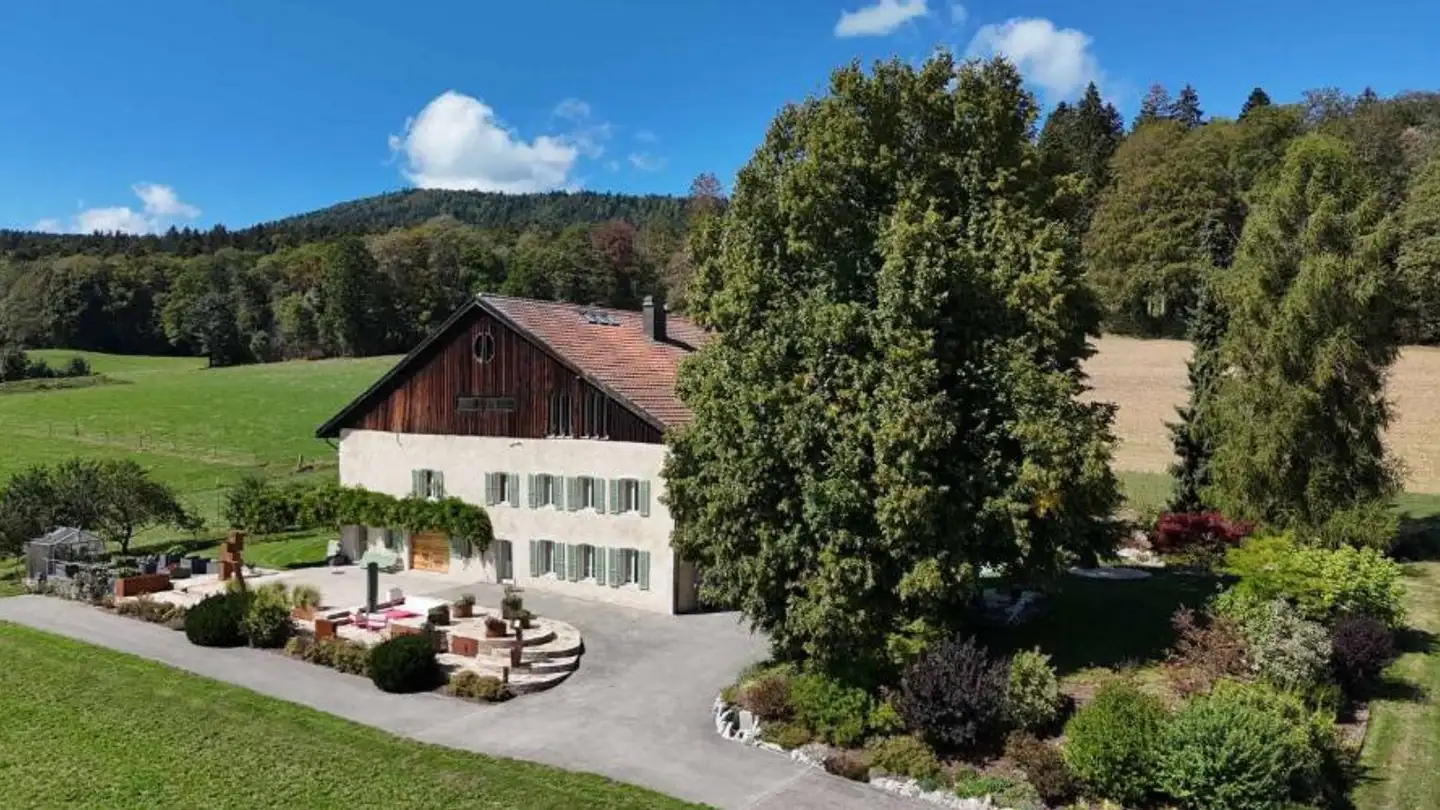 Bauernhof kaufen - 2523 Lignières