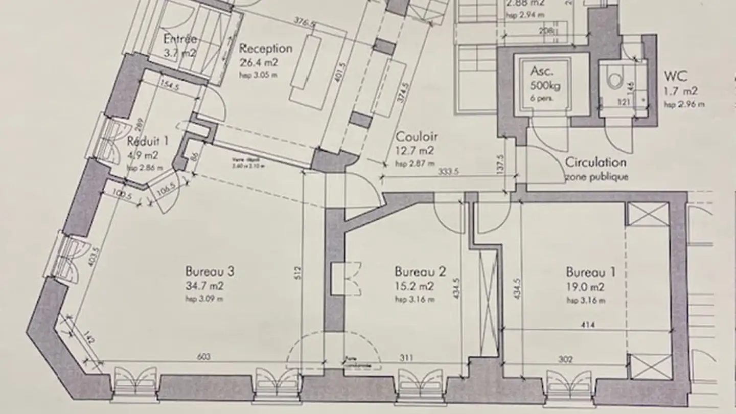 Commercial à louer - Rue Du Musée, 2000 Neuchâtel