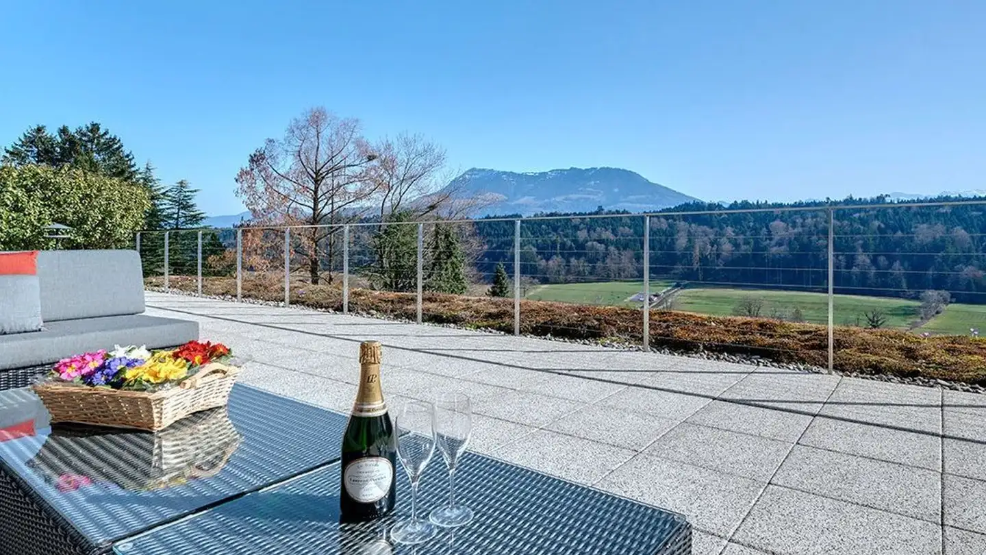Terrassenwohnung kaufen - 6043 Adligenswil