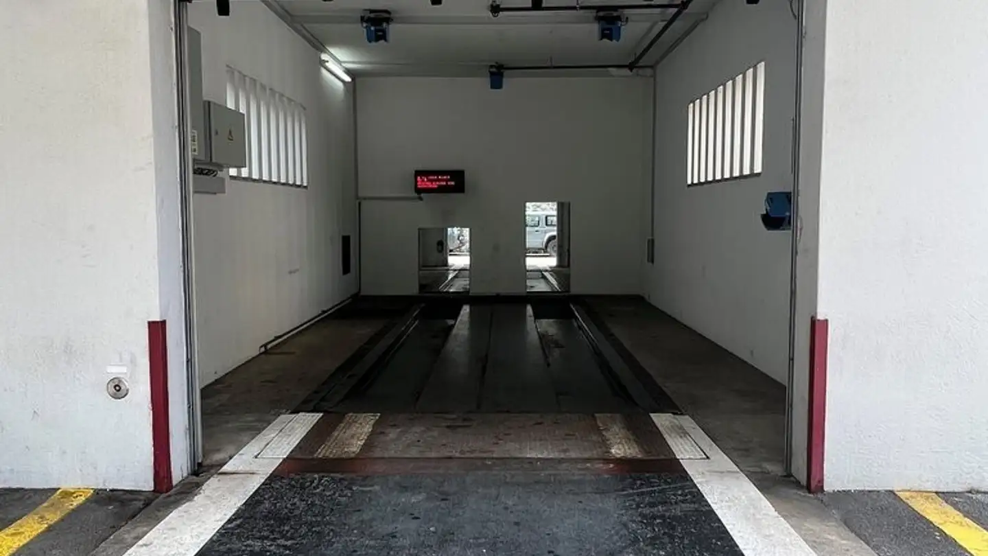 Parcheggio sotterraneo in affitto - Rue De Bon-Port, 1820 Territet - Photo 3