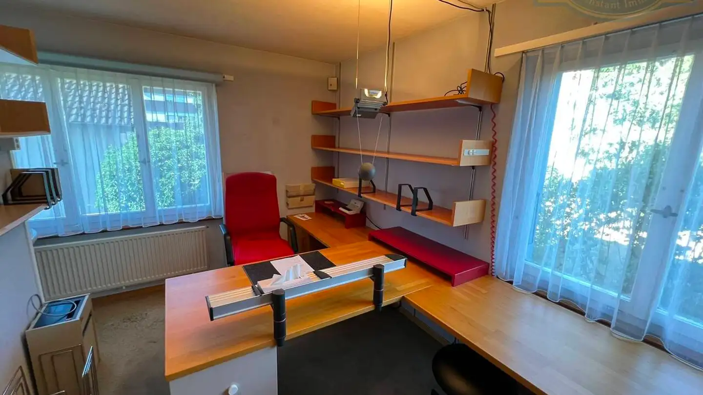 Commercial for rent - Rue Du Jura 23, 2900 Porrentruy - Photo 2