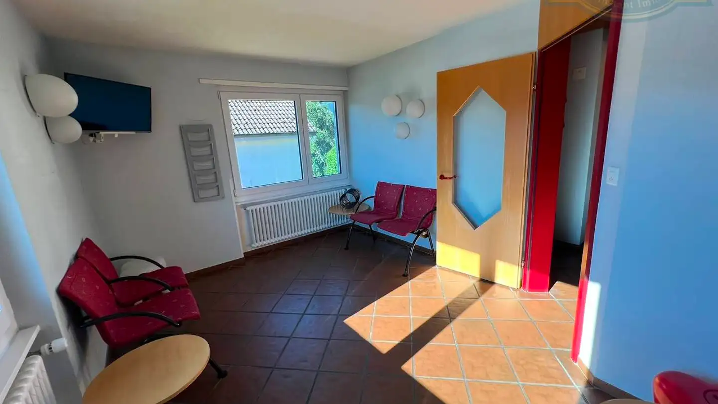 Commercial for rent - Rue Du Jura 23, 2900 Porrentruy - Photo 4