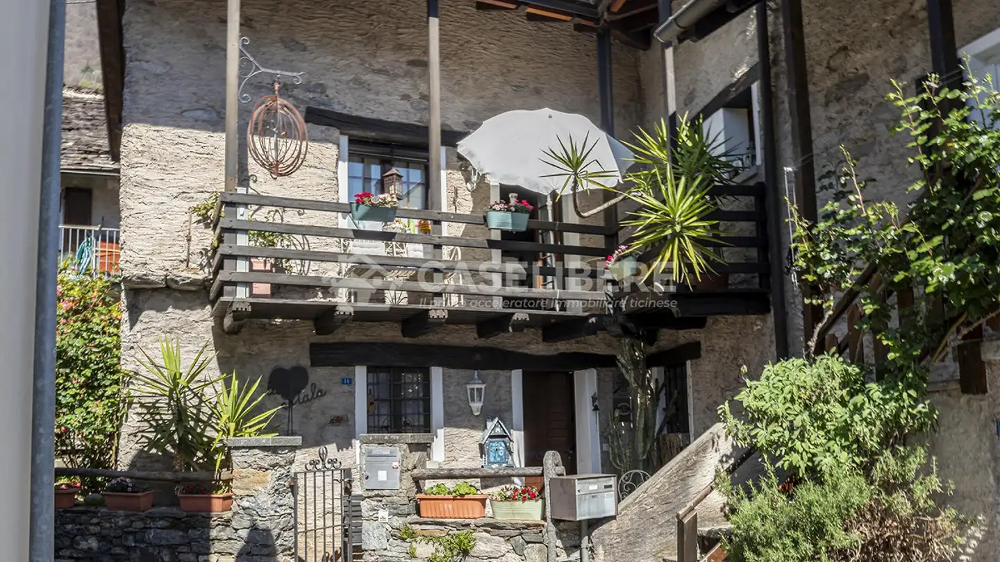 Maison individuelle à vendre - 6596 Gordola - Photo 2