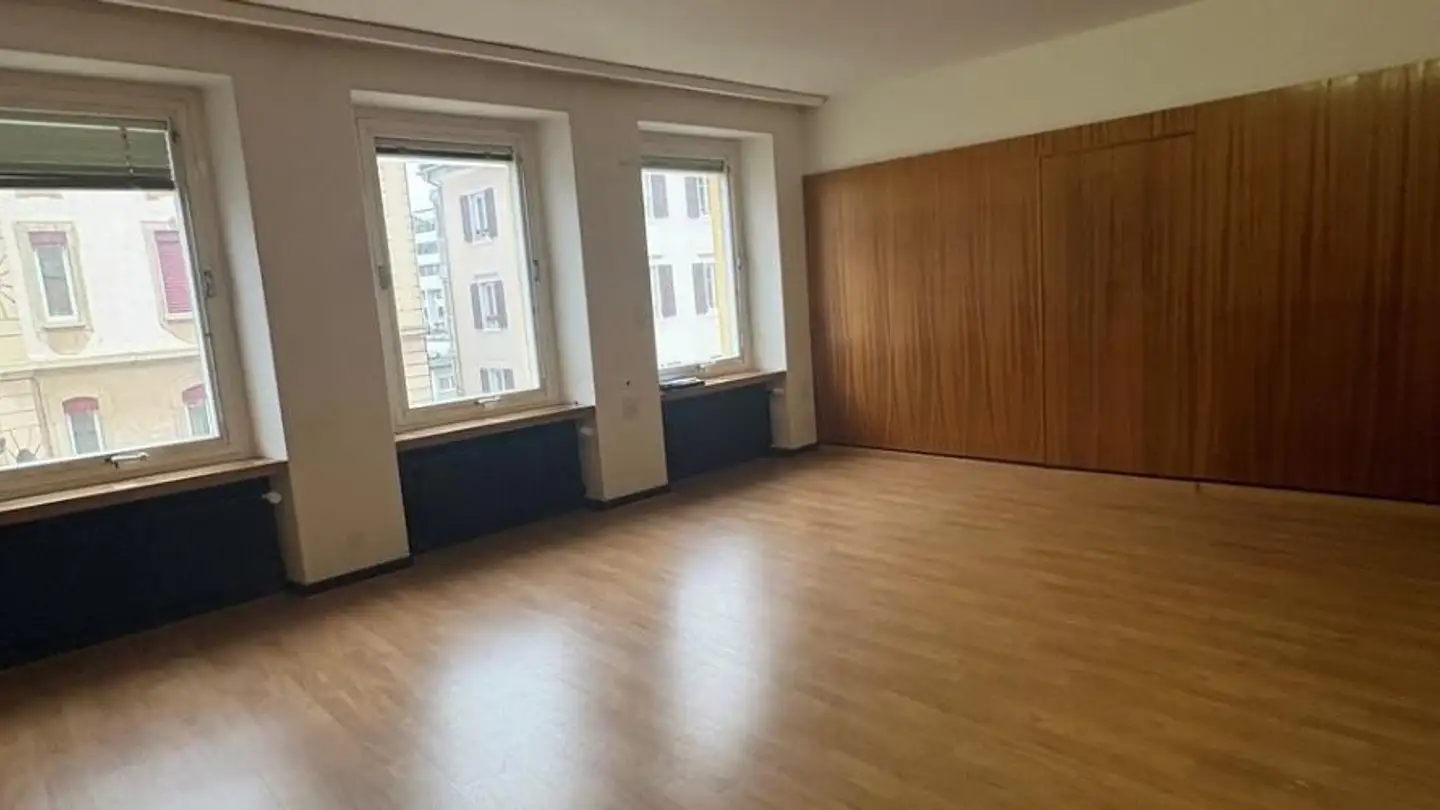 Gewerbe mieten - Rue des Billodes 26, 2400 Le Locle