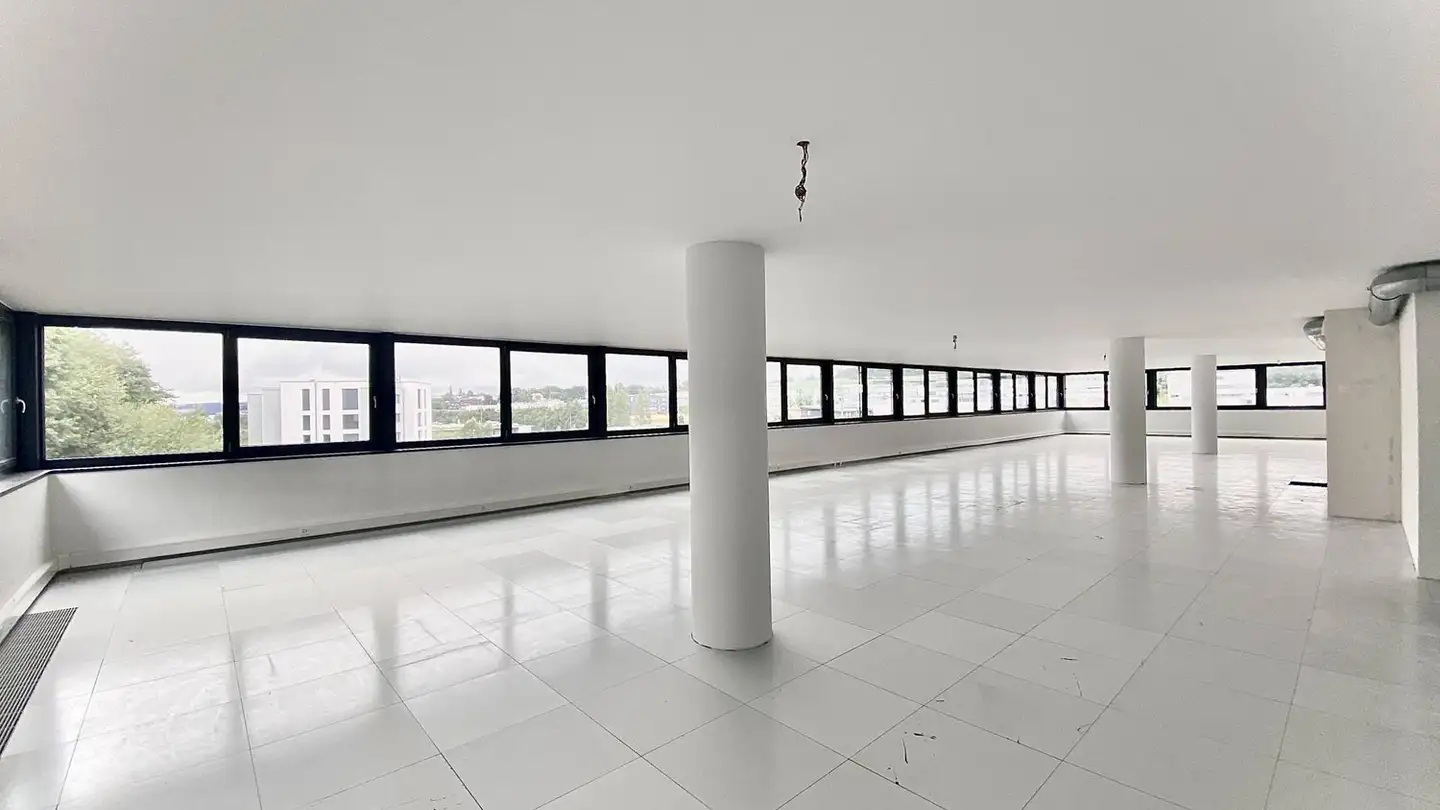 Commercial à louer - 1700 Fribourg - Photo 2