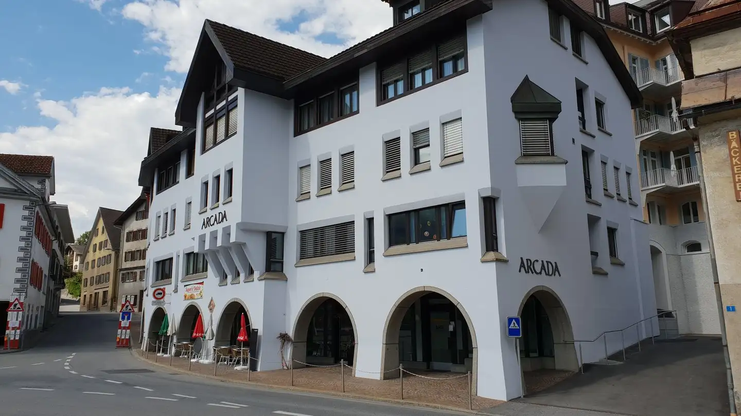 Shop for rent - Via S. Clau Sura 2, 7130 Ilanz