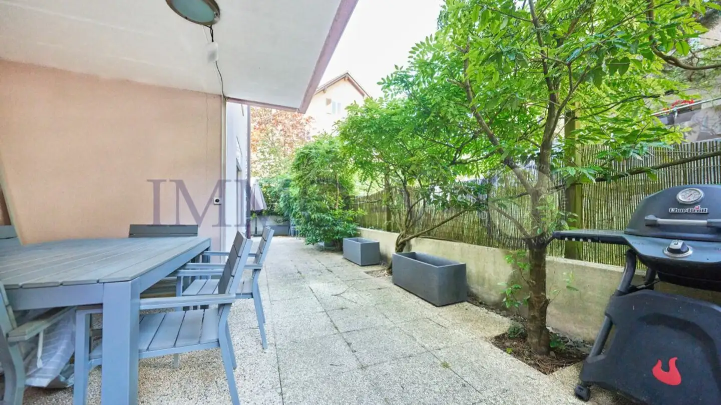 Stepped apartment for rent - 1274 Signy