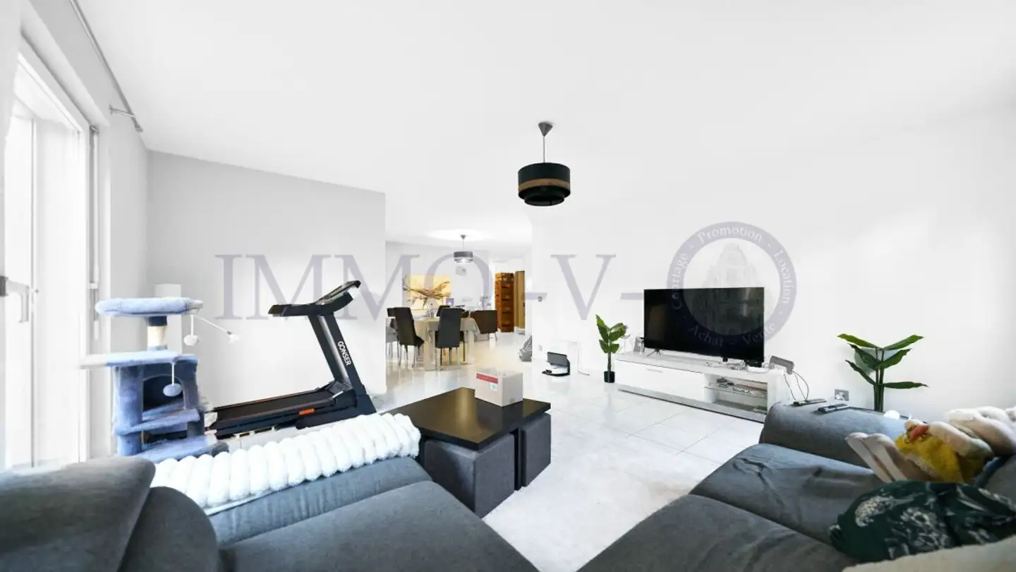 Stepped apartment for rent - 1274 Signy - Photo 3