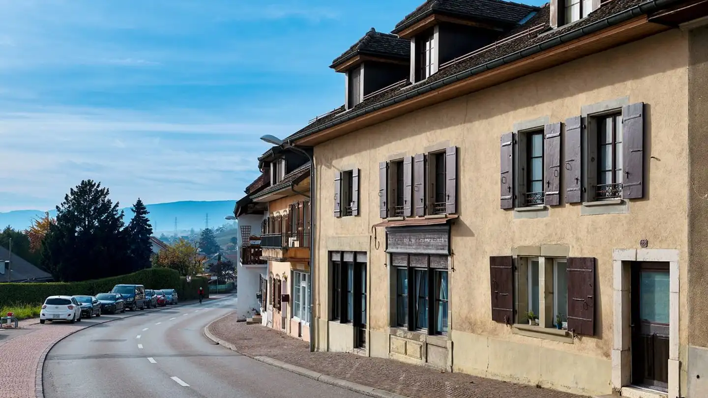 Residential building for sale - 1183 Bursins