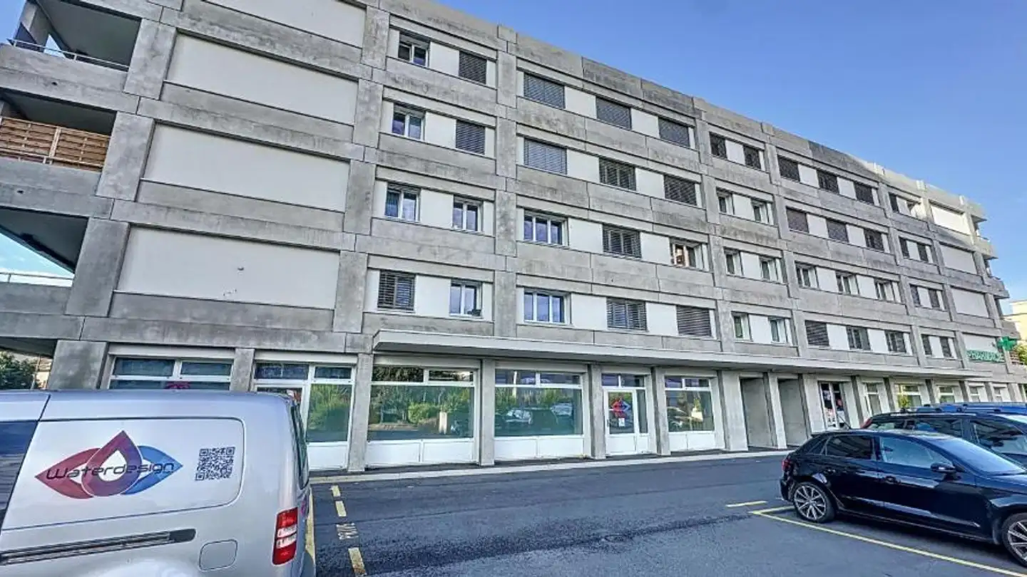 Überdachter Motorradparkplatz mieten - Route de la Maladière 12, 1022 Chavannes-près-Renens