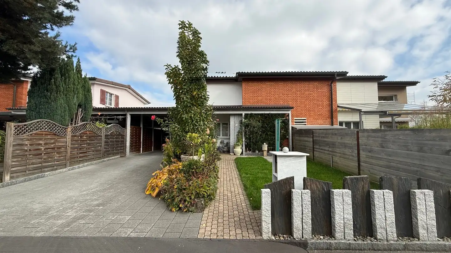 Semi-detached house for sale - 6130 Willisau