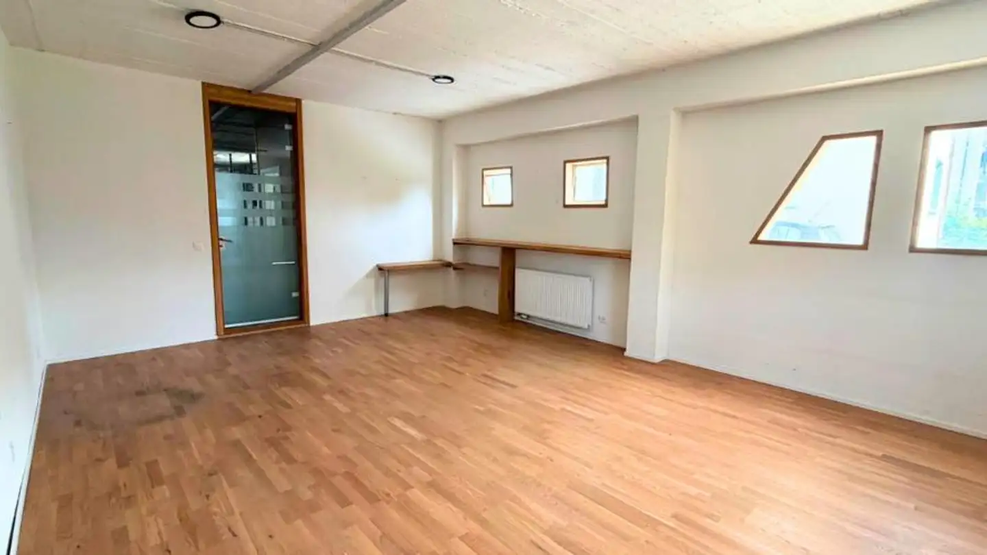 Edificio ad uso misto in affitto - Rue Du Tirage 15, 1630 Bulle