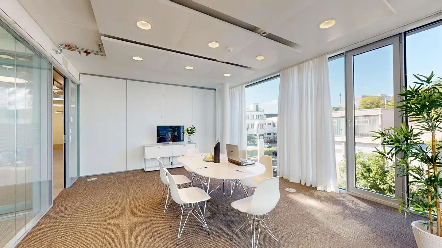 Office space for rent - Victor Von Bruns-Strasse 21, 8212 Neuhausen am Rheinfall