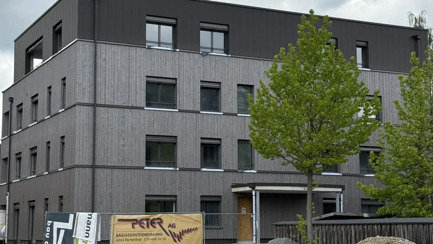 Attique à louer - Dorfstrasse 22a, 6262 Langnau b. Reiden - Photo 2