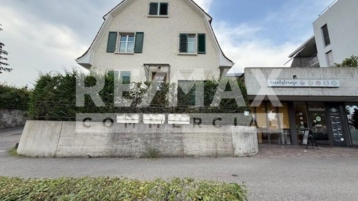 Gewerbe kaufen - 4104 Oberwil BL