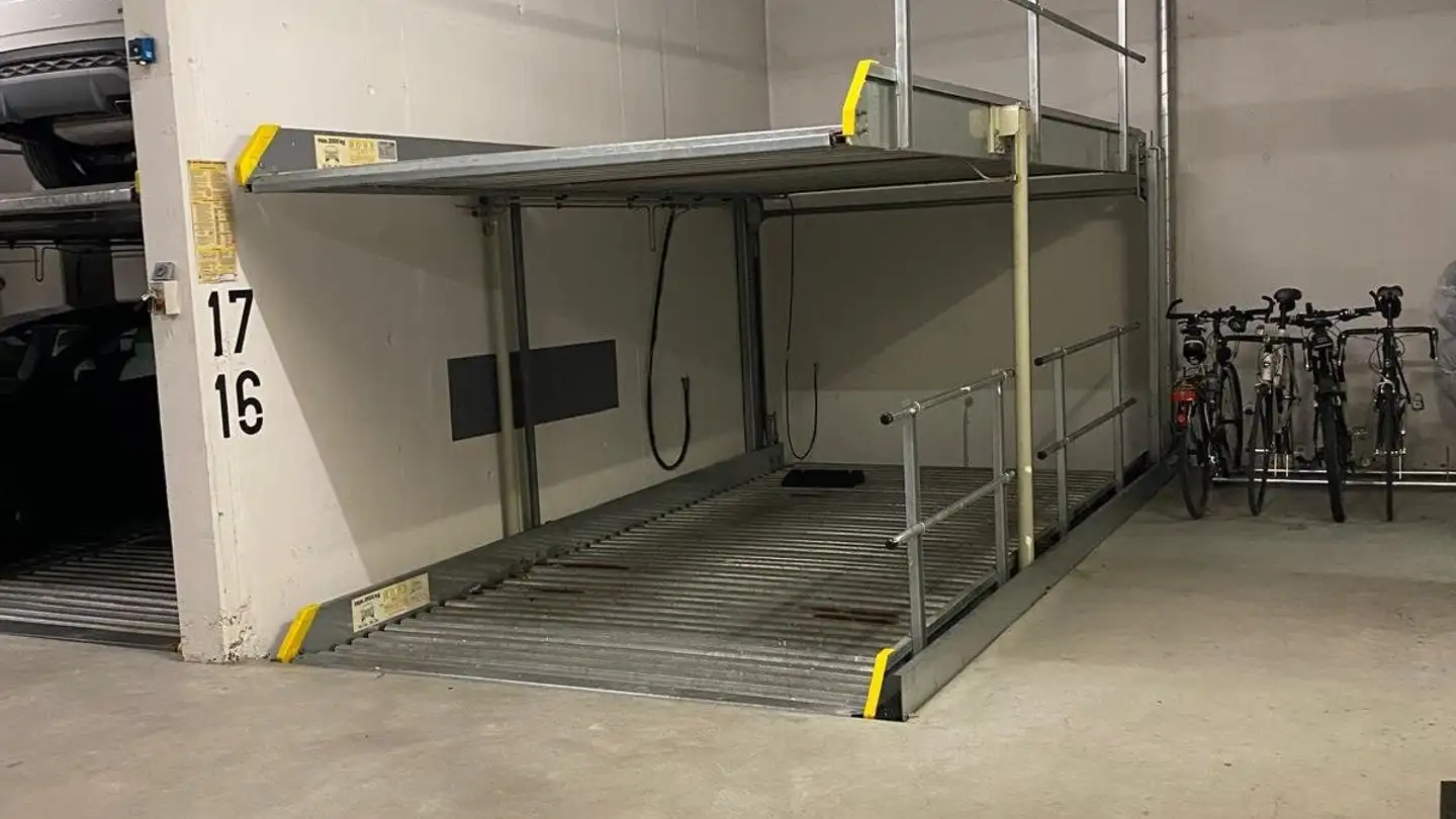 Tiefgaragenstellplatz mieten - Damianweg 7, 5400 Baden