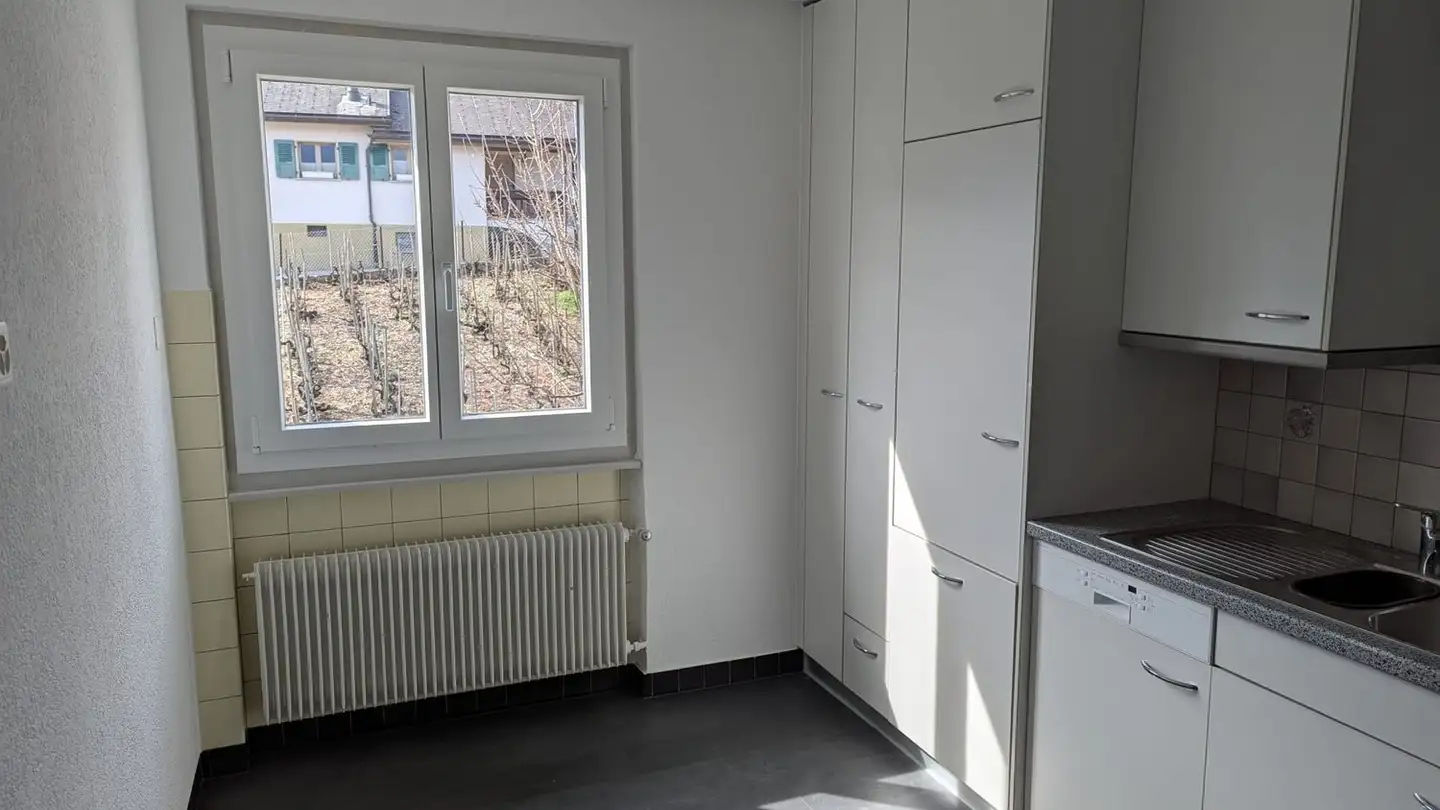 Apartment for rent - Rue Saint-Ginier, 3960 Sierre - Photo 2
