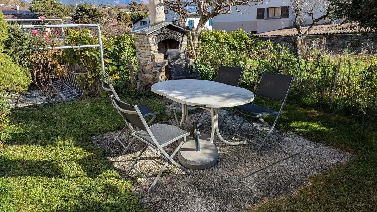 Apartment for rent - Rue Saint-Ginier, 3960 Sierre - Photo 3