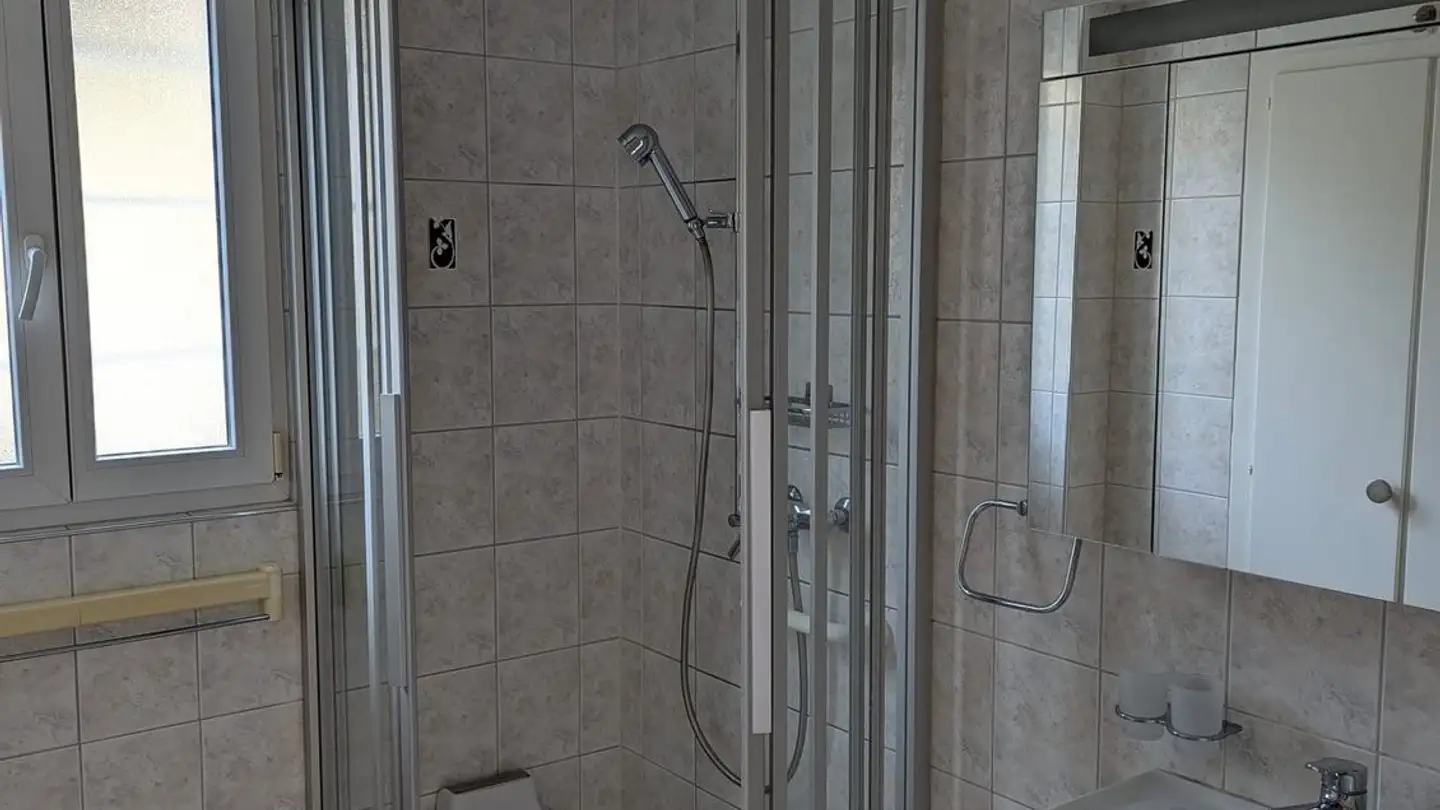 Apartment for rent - Rue Saint-Ginier, 3960 Sierre - Photo 4