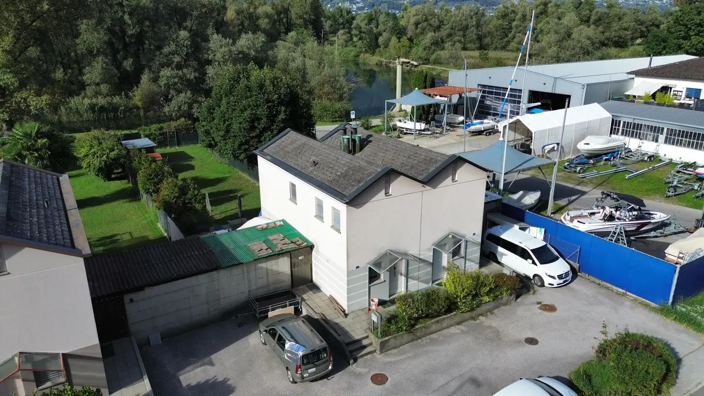 Casa a schiera in vendita - Via Cantonale, 6594 Contone