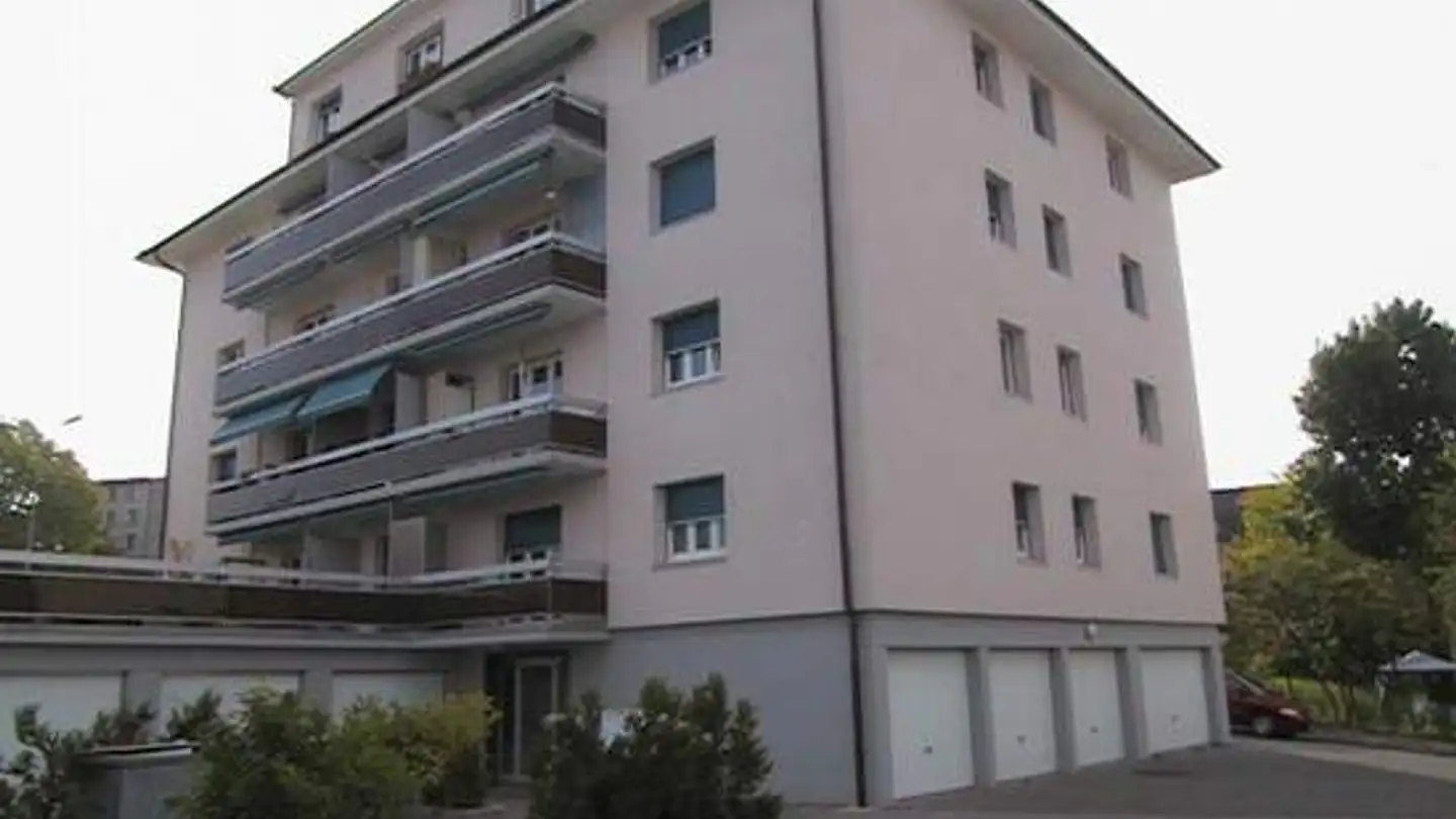 Outdoor parking space for rent - Route De Bussigny 10, 1023 Crissier