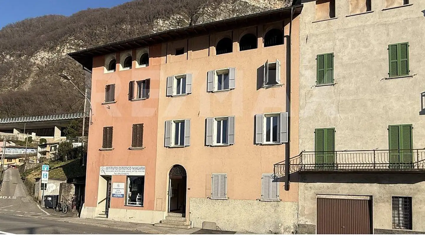 Immeuble résidentiel à vendre - 6825 Capolago